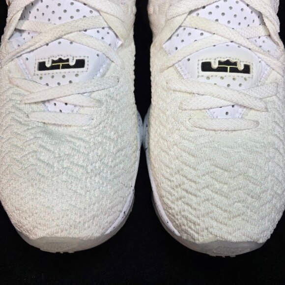 Nike Mens Lebron 17 BQ3177 100 Command Force Size 8 - Picture 4 of 16